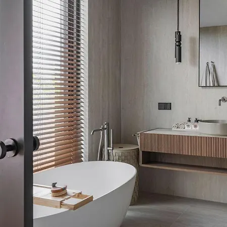 Marbesa Beachside Lux ماربيا