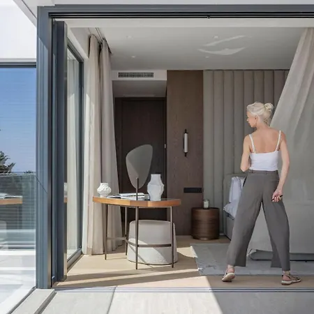 Marbesa Beachside Lux * ماربيا