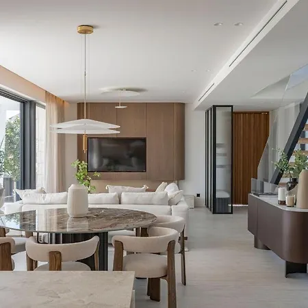 Вилла Marbesa Beachside Lux *