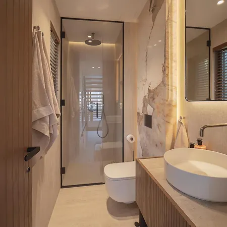 Marbesa Beachside Lux