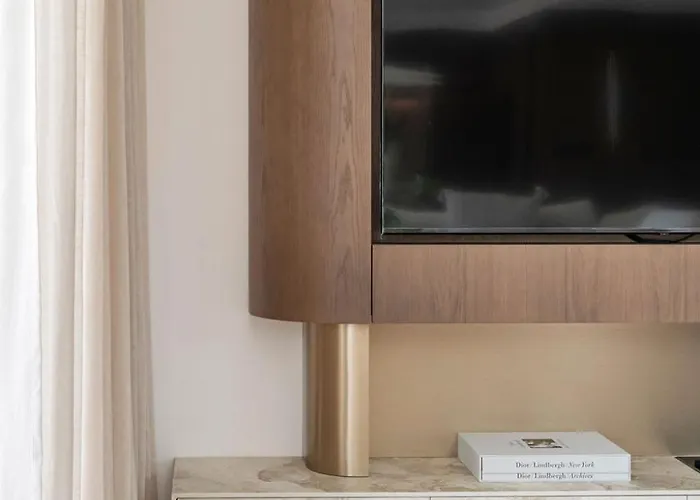 Marbesa Beachside Lux Willa