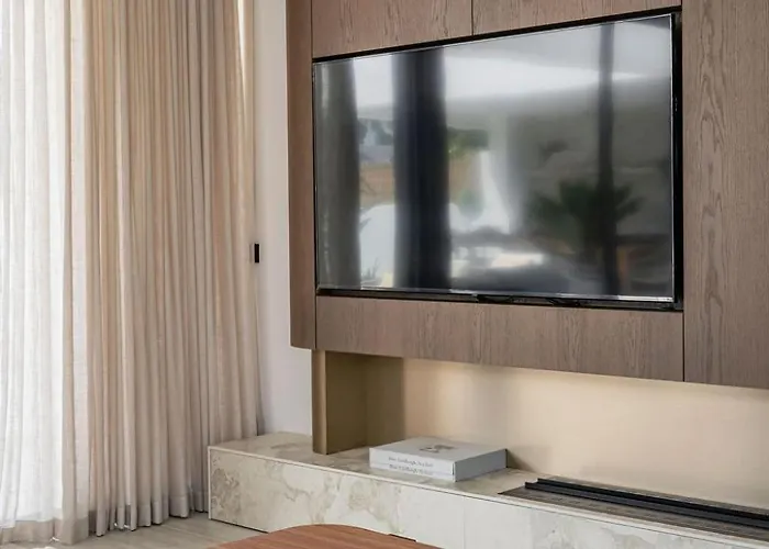 Marbesa Beachside Lux