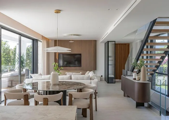 Willa Marbesa Beachside Lux *