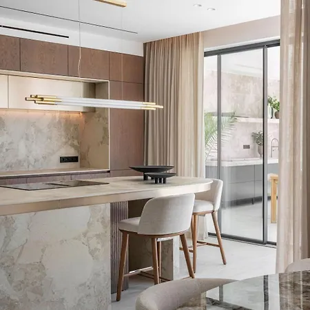 Marbesa Beachside Lux * Марбелья