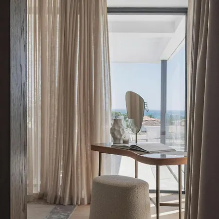 Marbesa Beachside Lux Вілла *