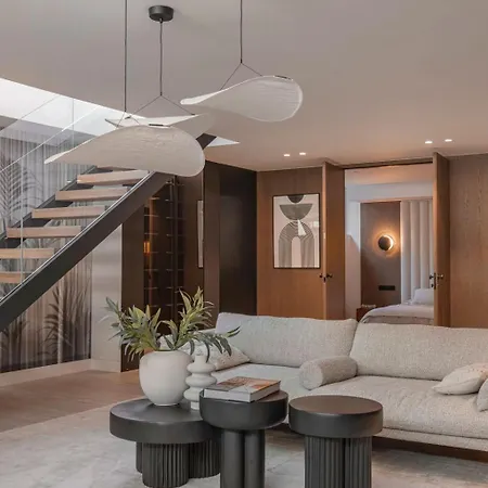 Vila Marbesa Beachside Lux