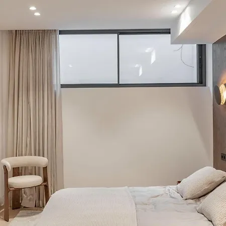 Marbesa Beachside Lux Vila